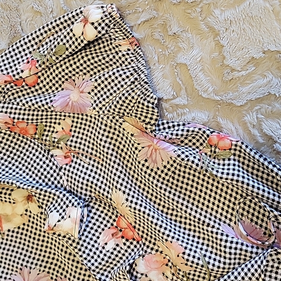 Retro Wrap Blouse - Picture 4 of 4